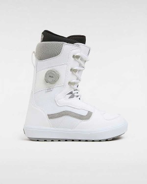 White Men Vans Invado OG MTE Snowboard Boots Canada | VN6839541