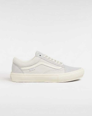 White Men Vans Old Skool Skate Shoes Canada | VN2138564