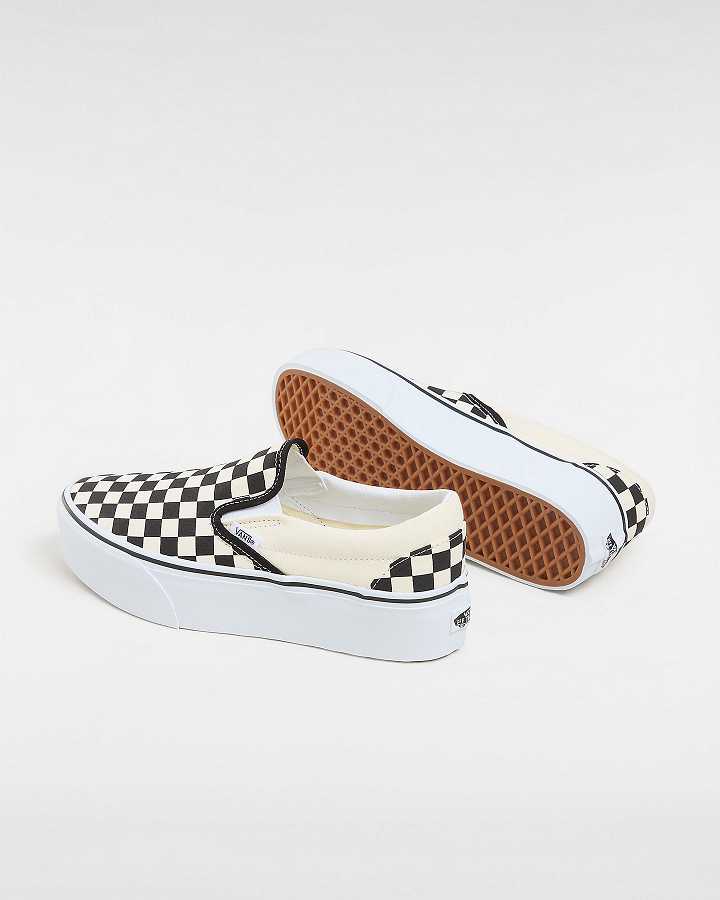 Black / White Women Vans Classic Slip-On Platform Shoes Canada | VN0234651