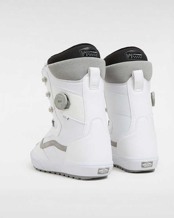 White Men Vans Invado OG MTE Snowboard Boots Canada | VN6839541
