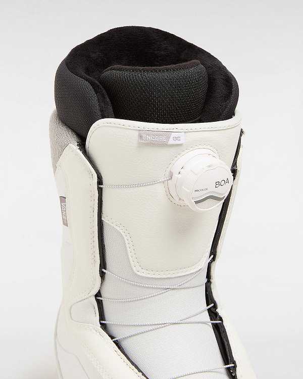 White Women Vans Encore OG MTE Snowboard Boots Canada | VN9835017